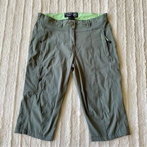 (4 for $20) KILLTEC Gray Utility Capris Sz 8